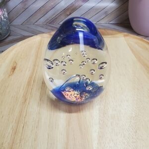 Beautiful Vintage Oval Bubble Under Water Paper Weight 3" Tall